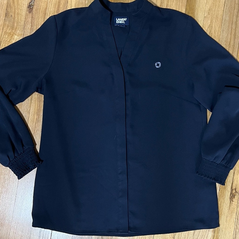 Chase Bank attire Lands' End Women's Navy Blouse worn 1 time size 8